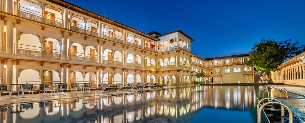 Hotel Le Meridian in Ahmedabad